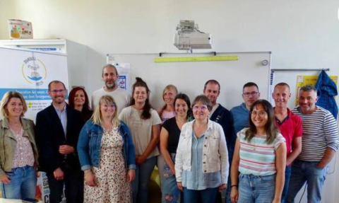 PLOUESCAT (29) - Notre Dame des Victoires - Retour à l’école pour les parents des écoliers bilingues en breton